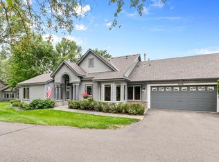 2556 Sumac Rdg, White Bear Lake, MN 55110