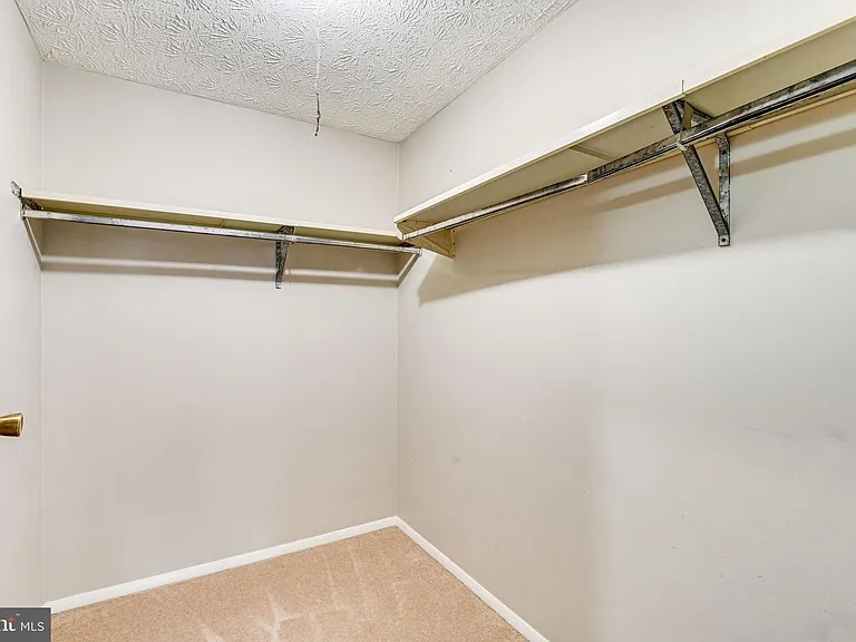 3381 Monarch Ln — Photo 32