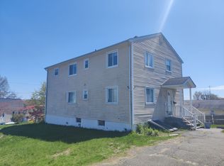 135 Hillcrest Rd FLOOR 1, Bridgeport, CT 06606