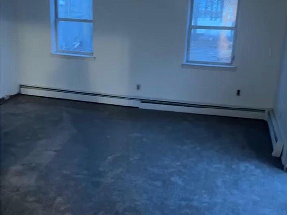 4th image of 178 Oak Ave