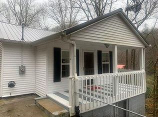 5357 Right Fork Maces Creek Rd, Viper, KY 41774