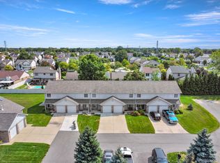 23272 Stoflet Ln, Trenton, MI 48183