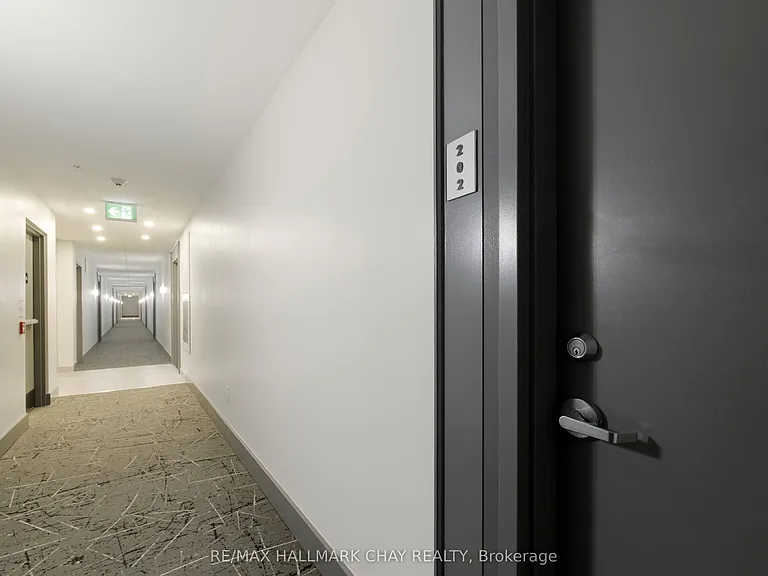30 Hanmer St W #202 — Photo 5