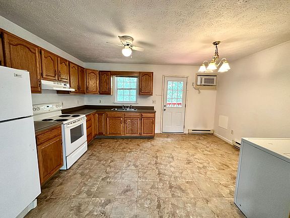 4th image of 228 N Virginia Ave #228