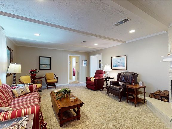 4th image of 2207 Thousand Pines Dr