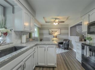 1104 SW Breckenridge Ct, Blue Springs, MO 64015