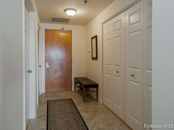 4th image of 865 E 22nd St #B528
