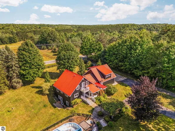18218 Litzen Rd, Copemish, MI 49625