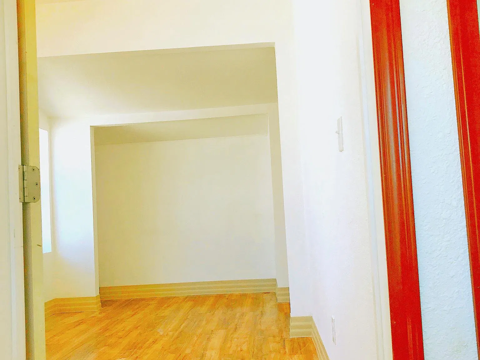 2 bed, 1.5 bath, 912 sqft, $1,400 — Photo 3