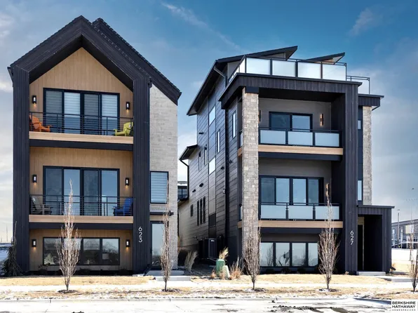 627 S 148th St, Omaha, NE 68154