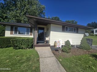 510 53rd St, Altoona, PA 16602