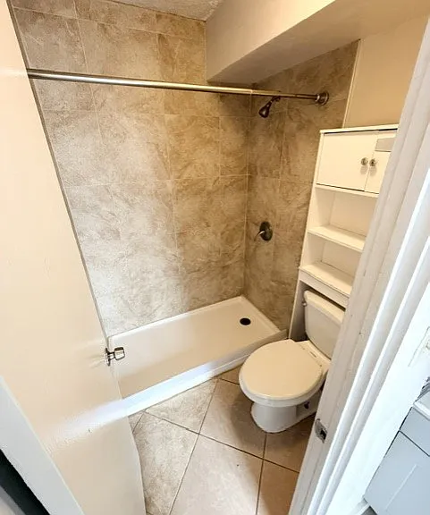 27 Lakeview Cir #101 — Photo 5