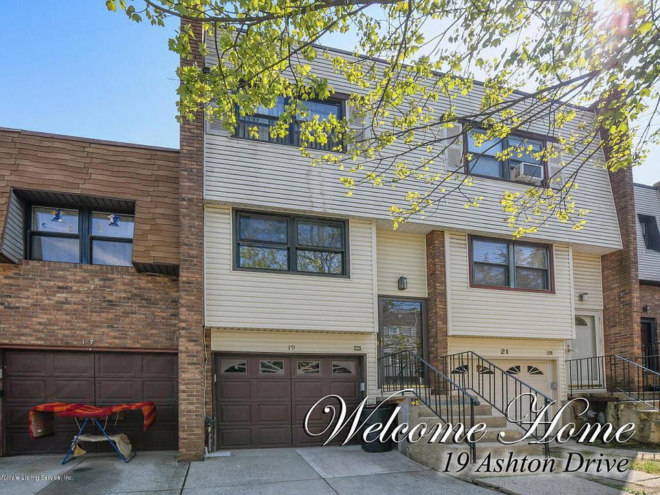 1st image of 19 Ashton Dr