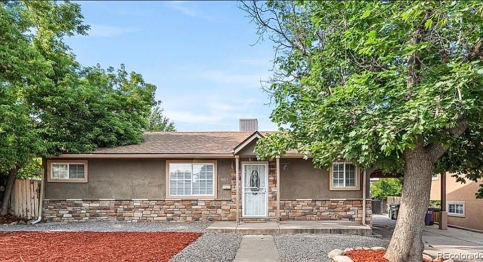 1st image of 5133 W Dakota Avenue