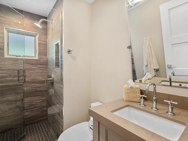 219 Diamond Ave — Photo 18