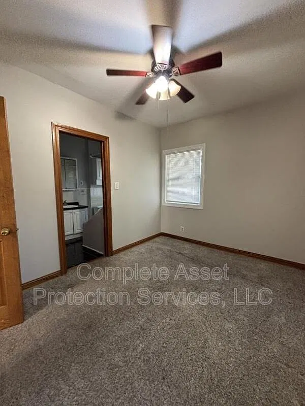 2 bed, 1.0 bath, 741 sqft, $850 — Photo 3