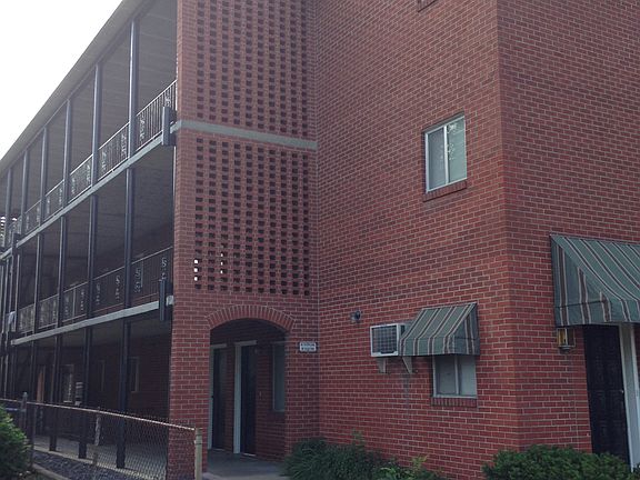 4th image of 27 N Ellis St APT 4