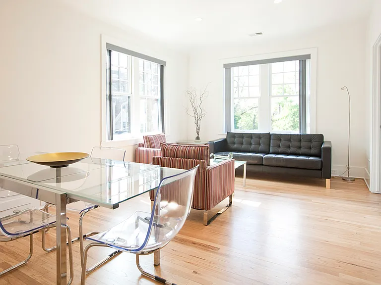 1400 Van Dyke St #301 — Photo 7