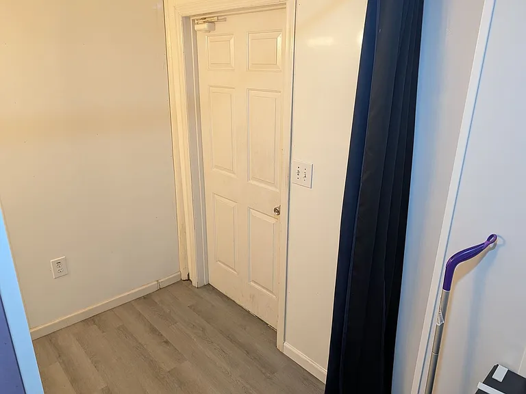 1500 Wilson Ave — Photo 27