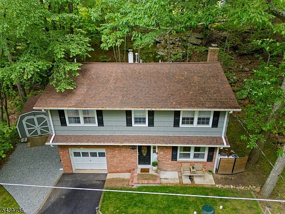 2nd image of 432 Lakeside Ave