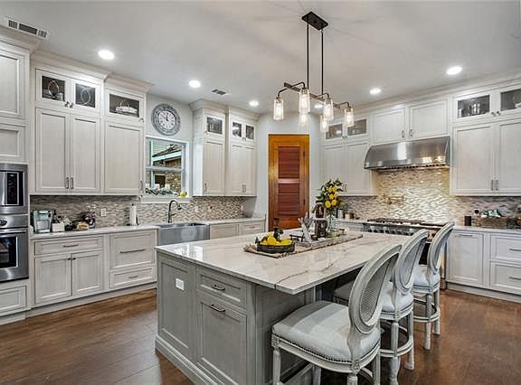5th image of 3437 Bridgewater Dr