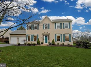 20 Larchmont Ct, Pennington, NJ 08534
