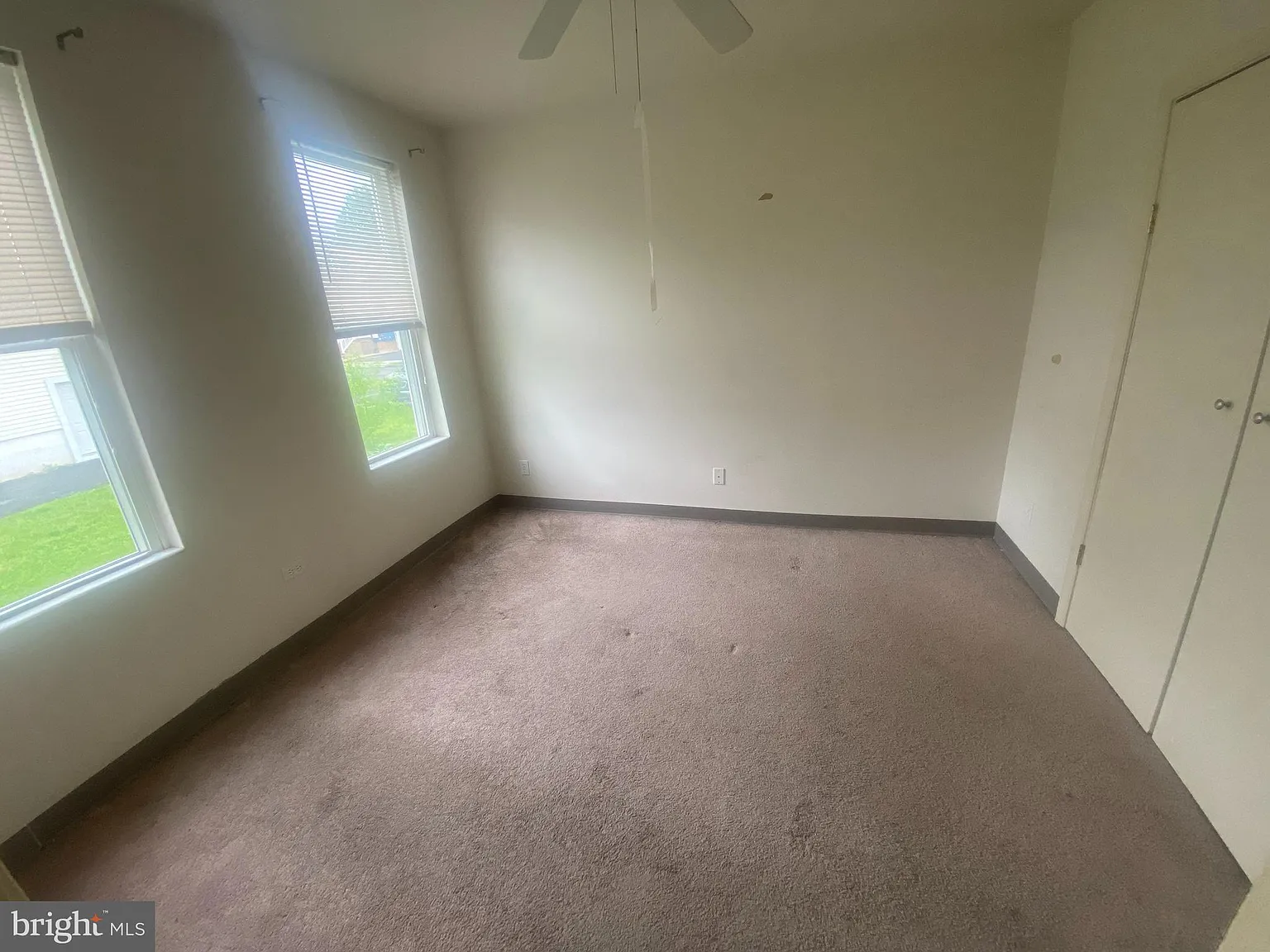 1 bed, 700 sqft, $995 — Photo 2