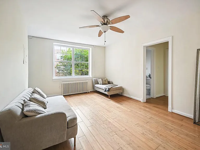 939 Longfellow St NW #205 — Photo 4