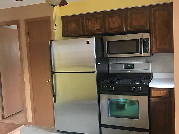 2nd image of 6867 N Overhill Ave APT 3C