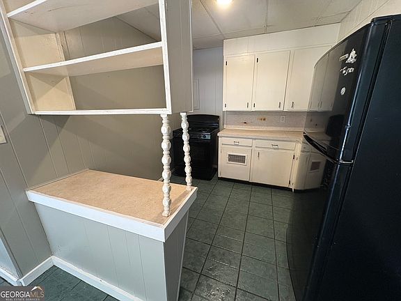 3rd image of 207 Reynolds St NE #3C