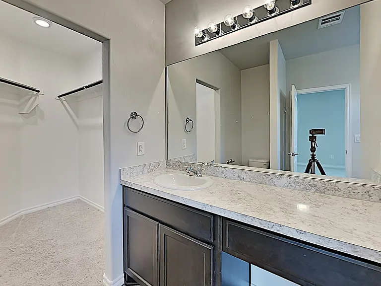 2516 Caden Ct — Photo 11