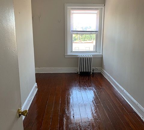 5th image of 4031 Locust St #2