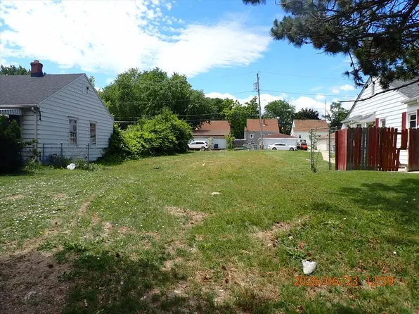 5259 N TEUTONIA AVENUE, Milwaukee, WI 53209