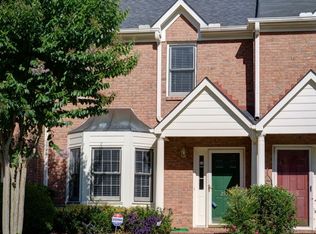 2555 Holcomb Springs Dr, Alpharetta, GA 30022