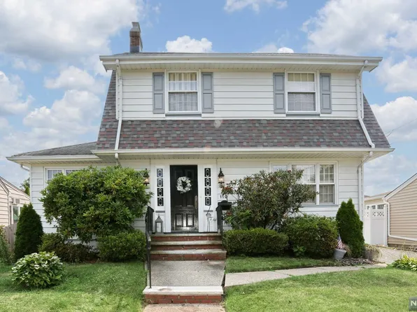 110 Hamilton Ave, Hasbrouck Heights, NJ 07604