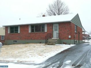 16 Dawes Dr, Newark, DE 19702