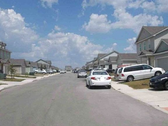 Exterior Neighborhood (street photo)