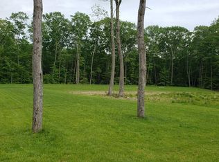 6 Quigley Rd, Southampton, MA 01073