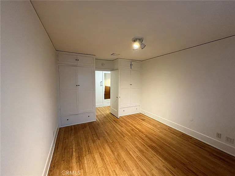 894 S Los Robles Ave — Photo 14