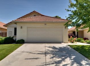 81 Aruba Cir, Sacramento, CA 95823