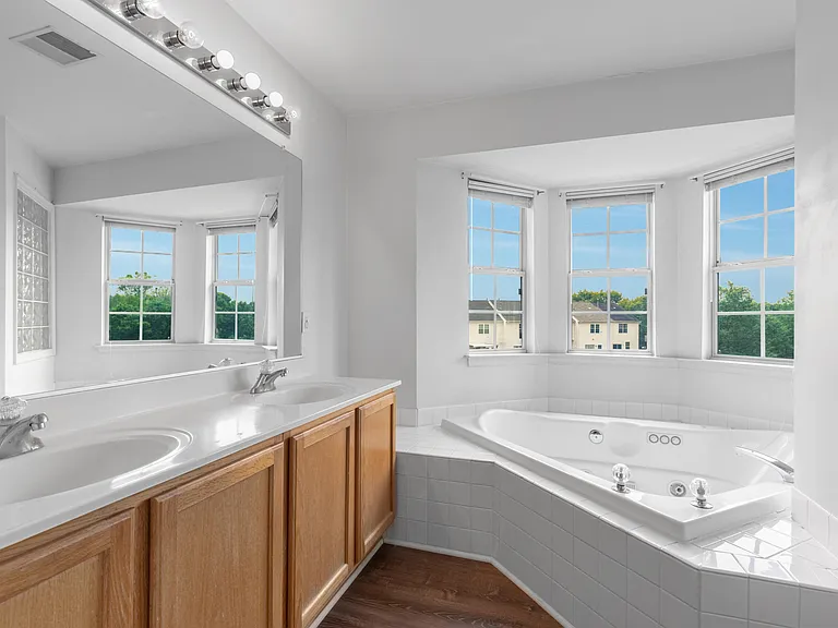 21639 Kings Crossing Ter — Photo 19