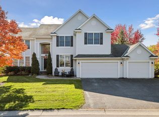 2199 Red Fox Cir, Chanhassen, MN 55317