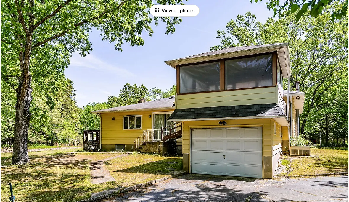 156 Willow Dr photo 1