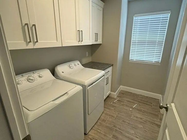 1042 S 1450 E #40 — Photo 12