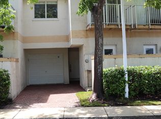 8492 Lagos De Campo Blvd, Fort Lauderdale, FL 33321