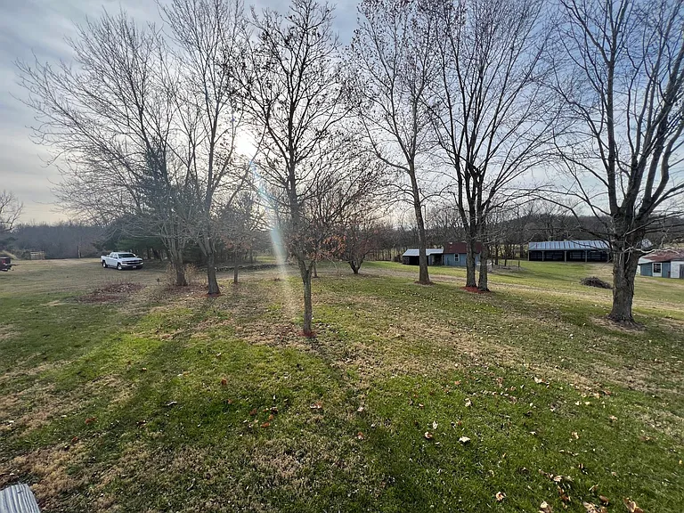 1085 W State Highway Cc — Photo 31