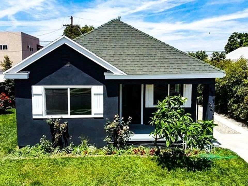 1st image of 3517 W 59th St