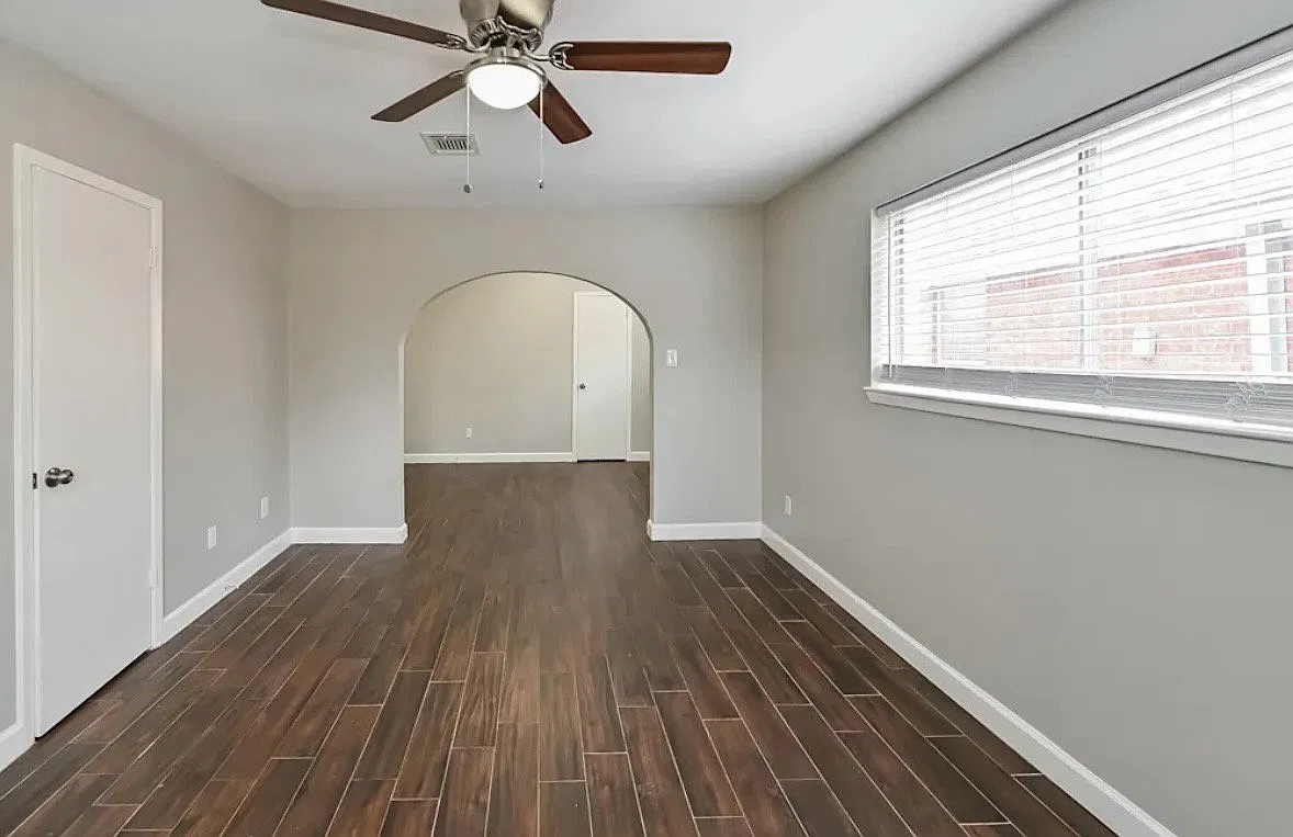 Cozy Single Unit for Rent at 10235 Ella Falls Blvd, Houston, TX - $1277/mo — Photo 2