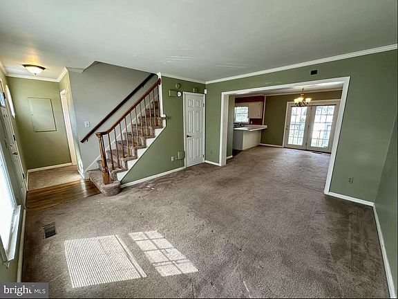 3rd image of 408 N High Street Extended