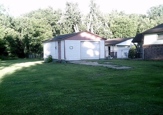 2nd image of 1203 Thomas Ave